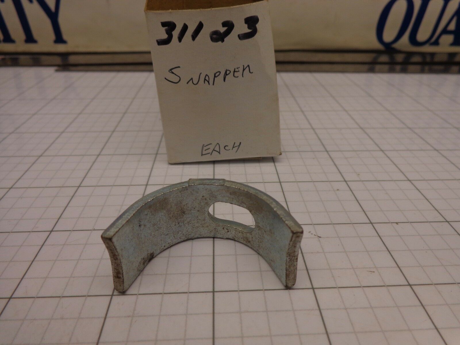 Snapper 31123 Hold Clamp 7031123  7031123YP Many Rear Engine Grass Catch... - $12.58