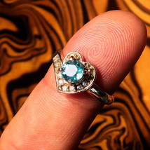 Heart shaped Sterling Silver Ring wth round Cut Blue Zircon and 12 CZ - Size 6.5 - £47.90 GBP