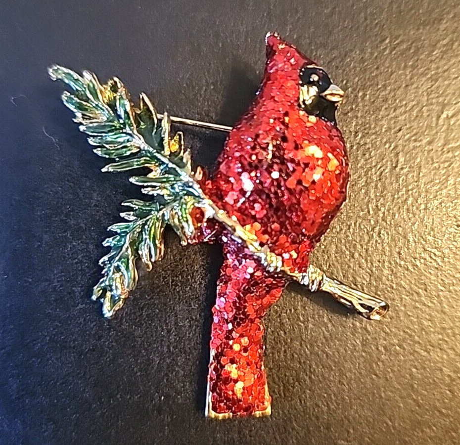 Christmas Brooch Cardinal Glittery Gold Tone Macys Holiday Lane - $17.75