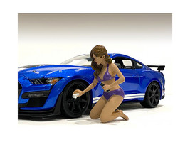 Alisa Bikini Car Wash Girl Figurine for 1/18 Scale Models by American Diorama - £16.07 GBP