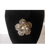 Vintage Goldtone Gerry&#39;s Brooch Flower Pin 2&quot; - $129.70 MXN