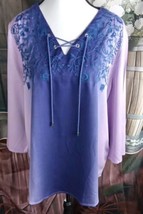 Chico&#39;s Lace Up Shirttail Size 2 US L Floral Wild Grape Cool Ombre Rayon NEW - £29.74 GBP