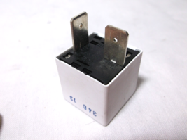 OMRON/LANCIA/FIAT/ALFA/ 12V  50A /  MULTIPURPOSE  2 PRONG RELAY/MAXI image 2