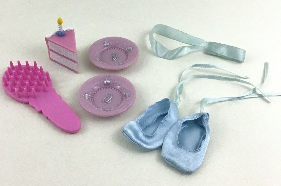 Disney Princess Cinderella Replacement Pieces Birthday Cake Slice Plates... - $14.80