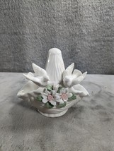 Vintage K&#39;s Collection White Flower Basket With Flowers And Doves 5” - £12.60 GBP