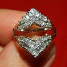 1.75CT Moissanite Rotonda Diamante Matrimonio Enhancer Avvolgere Guard Sterling - £179.86 GBP