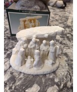 vintage 6.5&quot; Porcelain Nativity desktop figure Pacific Rim - $13.86