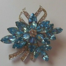 Vintage Signed WEISS Floral Brooch Blue &amp; Clear Rhinestones - £67.83 GBP