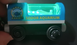 Thomas &amp; Friends Wooden Railroad Aquarium Light Up Shark Car &amp; Aquarium Car - £11.47 GBP