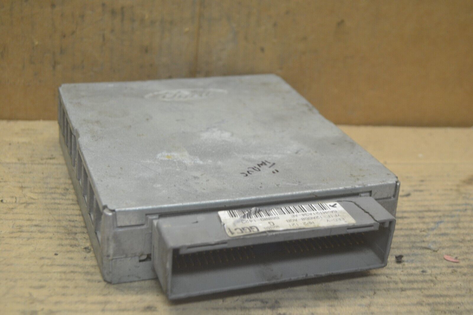 Ford Taurus Body Control Module 2000 Ford Taurus Engine Control Unit ECU YF1F12A650AGB Module 818-2d4 ...