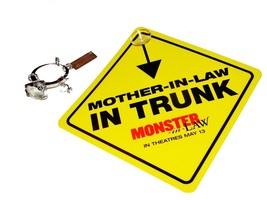 2005 MONSTER-IN-LAW Movie Promotional KEYRING &amp; CAR SIGN Mother In Law I... - £7.85 GBP