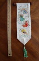 Finished Cross Stitch Creative Circle 2423 King Of Angels Bell Pull Comp... - $390.51 MXN