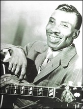 T-Bone Walker with Gibson ES-250 Electric Guitar 8 x 11 b/w pin-up photo - $4.01