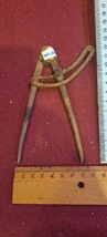 Antique iron caliper [TOL10203] - $39.00