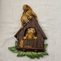 Vintage 1978 Homco Wall Hanging Plaque - Squirrels/Chipmunks In Birdhous... - $13.81