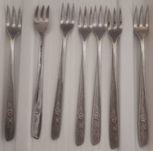 Lot Of 7 Relish/ Seafood Forks Oneida Wm A Rogers Stainless Olive Pickle - £11.99 GBP