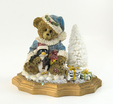 K&#39;s Collection Christmas Bear Figurine With Penguin Gifts Tree - £9.54 GBP