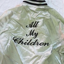 Vtg All My Children Sarah Michelle Gellar? Cast &amp; Crew Satin Jacket 1980... - £990.85 GBP
