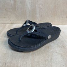 Crocs Sandals Womens 6 Sanrah Circle Wedge Flip Flops Shoes Black Comfort Heel - £22.24 GBP