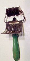 Pasta Cutter Green Painted Wood Handle Vintage Kitchen Utensil - £9.49 GBP