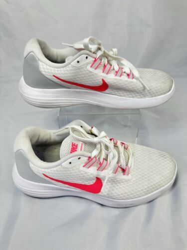 Nike performance womens lunarconverge discount