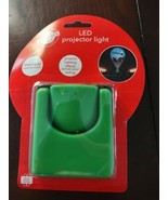 LED Projector Light Christmas Green-Brand New-SHIPS N 24 HOURS - $29.58