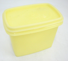 Vintage Tupperware Shelf Saver Yellow Container with Lid 1243-7 - £7.39 GBP
