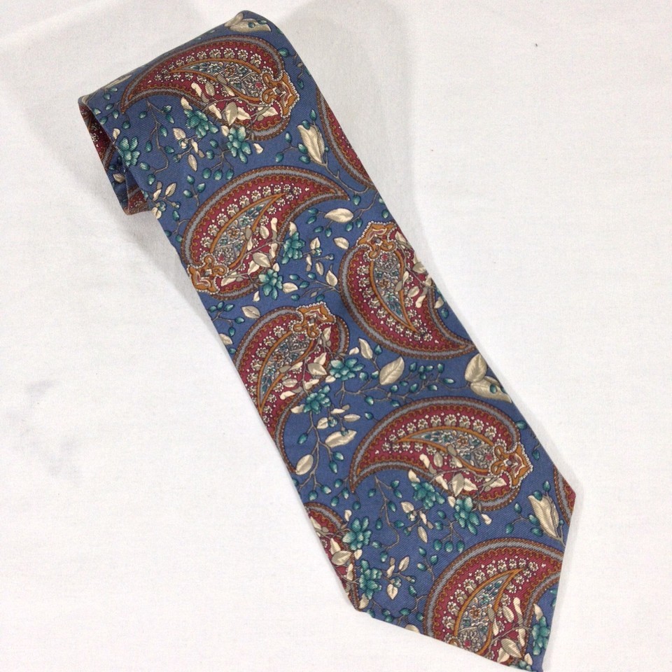 Bill Blass Men&#39;s Neck Tie 100% Silk Blue Floral  56” x 3.75” New - $7.99