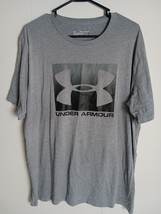 Under Armour Loose Fit Gray Tee Mens Size XXL Short Sleeve - $252.48 MXN
