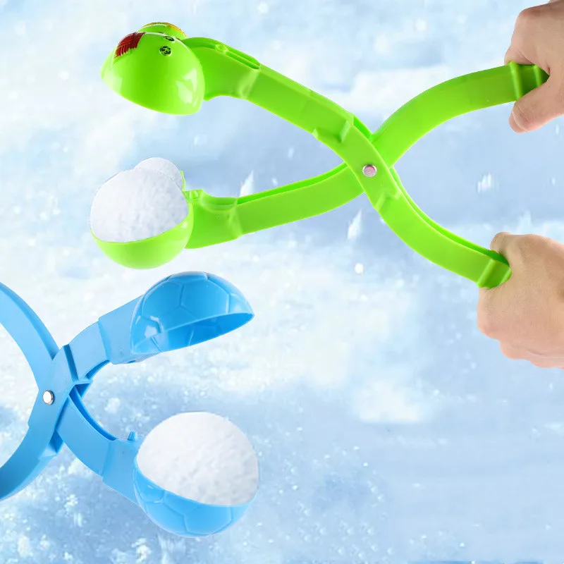 1pc Lovely Football Snowball Clip Maker Clip Children Outdoor Winter Snow Sand - £8.25 GBP+
