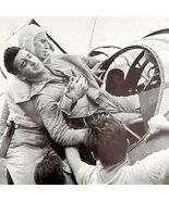 Aircrewman Wounded Rabaul USS Saratoga 1945 WW2 Photo Print Military DWHH9 - €34,34 EUR