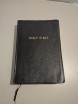 Holy Bible King James Version Super Giant Print Reference Holman 1996 Black - €30,00 EUR Holy Bible King James Version Super Giant Print Reference Holman 1996 Black - €30,00 EUR