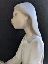 Spain LLADRO Matte Porcelain Figurine Girl With Candle 4868 Mint 6 3/4” - £18.47 GBP