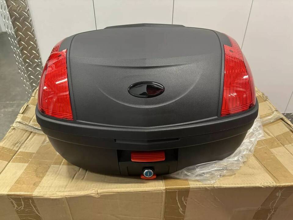 Solid honda helix luggage rack with quick detachable x-large trunk - $186.12