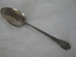 Rogers Bros. 1847 Remembrance Pattern Silver Plated 7.25" Table Spoon #4 - $7.00