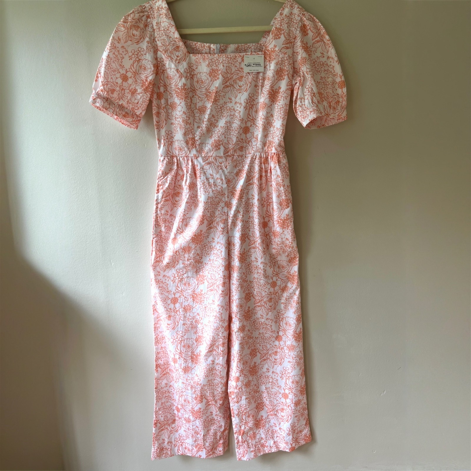 Sz M Floral Flower Jumpsuit Back Zipper Square Neck Short Puff Sleeves - $15.91