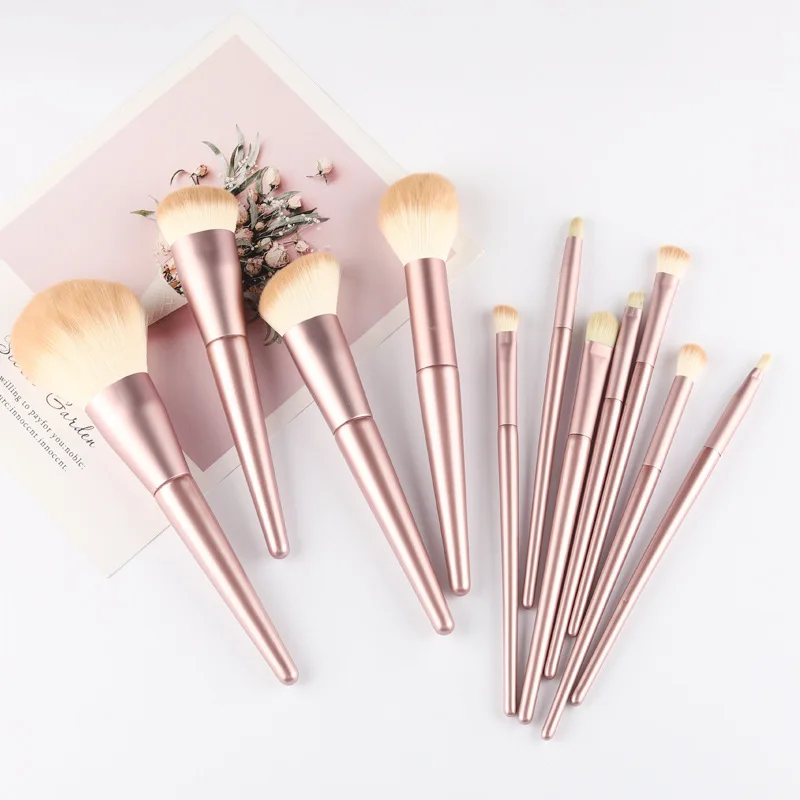 Rush set small grape eyeshadow refresh hand cheap makeup tool highlight brush concealer thumb200