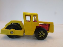 MATCHBOX DIECAST BOMAG ROAD ROLLER CONSTRUCTION #72 YELLOW LESNEY H2 - $5.53