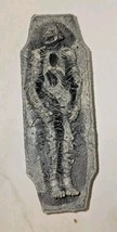 2004 Aliens vs Predator McFarlane AVP Figure Tomb Sarcophagus - £11.39 GBP