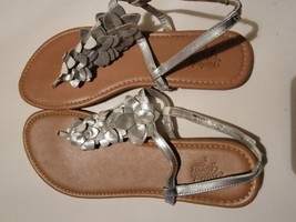 Womens Sandals Silver Straps Size 9 - $14.95
