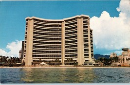 The Sheraton Waikiki Hawaii Postcard posted 1973 - £5.82 GBP