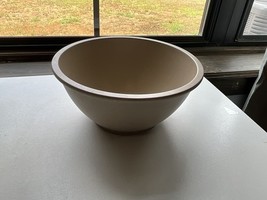 Pampered Chef Mixing Bowl Beige Tan Color 7 1/2” Wide  - $10.00