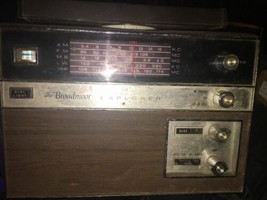 Vintage Transistor Radio The Broadmoor Portable Leather Casing AM-FM AC-DC - $128.08