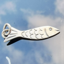 VINTAGE HANDMADE 925 STERLING SILVER PISCES FISH PENDANT - $523.39 MXN
