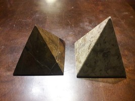2 PAPER WEIGHT EGYPTIAN PYRAMID MARBLE STONE FIGURINE HOME DECOR OFFICE ... - $42.47