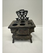 Vintage &quot;Cresent&quot; USA. Cast Iron Miniature Stove - £23.61 GBP