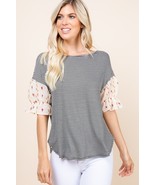Women&#39;s Cute Striped Curved Hem Casual Top - $30.84 CAD