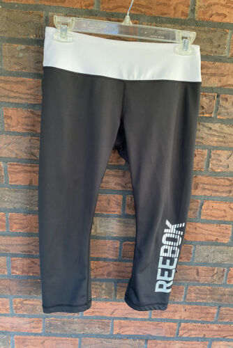 Reebok Black White Short Leggings XS Capri Work Out Pants Shorts Back Zi... - $9.50