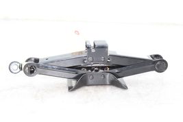 02-05 SUBARU IMPREZA Spare Tire Jack W/ Tools F981 image 7