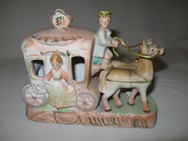 Horse Drawn Colonial Victorian Carriage Porcelain Bisque Figurine 1940-1950 - £11.82 GBP